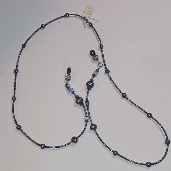 Eyeglass holder - Picture 1 of 3